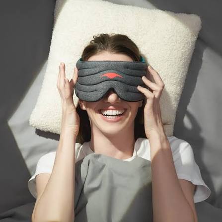 Manta Sleep Mask in travel setup